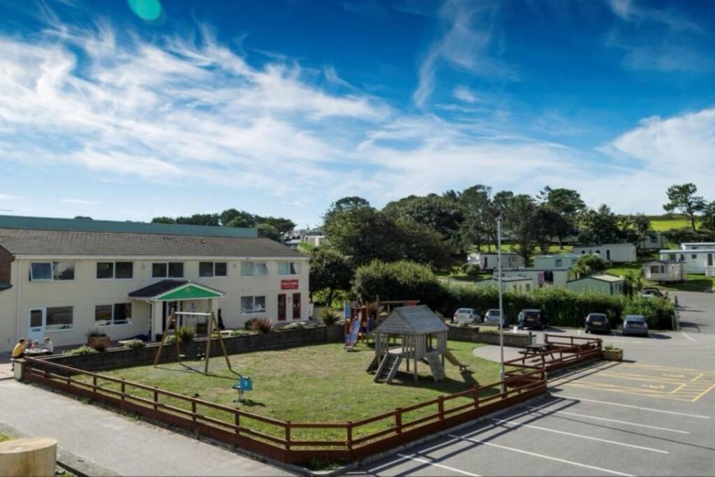8 Sleep Chalet At Newquay Away Resorts Nb160 外观 照片