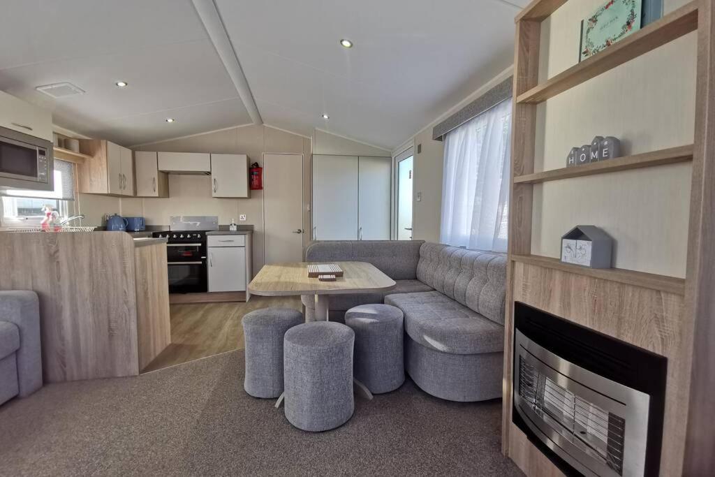 8 Sleep Chalet At Newquay Away Resorts Nb160 外观 照片